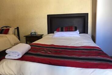 هتل Cela Rural Logde