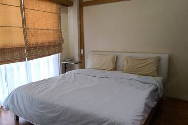 בית מלון כפרי Choke Set Thee House