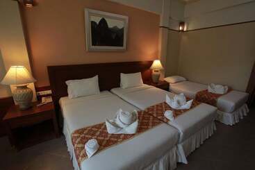 Отель Khaoyai Fahsai Resort
