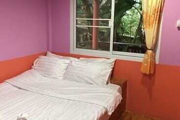 בית מלון כפרי Tam Pang Beach Resort