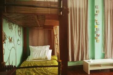 Hug At Home   Hostel