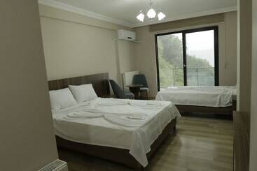 Ozgur Otel