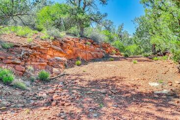 کلبه Sedona Red Rock Retreat: Walk To Hiking Trails!