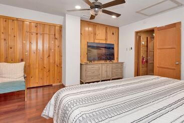 קוטג'' Silvertip Pines #2335