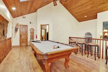 Сельский дом The Spa At Winterset #2282