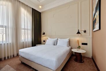 فندق Crowne Plaza Tashkent By Ihg