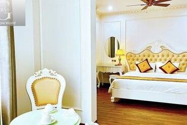 Gold Hotel Luxury Tu Son