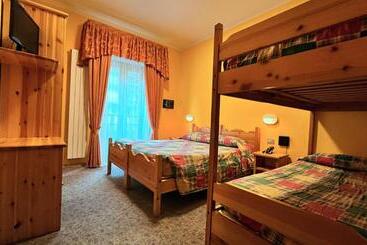 בית מלון כפרי Le Pinete