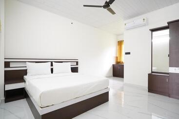 فندق Moonlit Royal Grand Suite