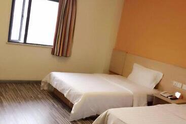 هتل 7days Inn Wuhan Huaqiaocheng Happy Village