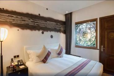هتل Lijiang Shangshui S