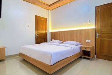 호텔 Wijaya Family 2