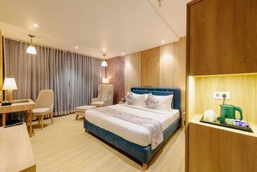 Отель Signature