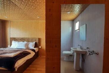 アパートホテル Snowleopard Cottage Tso Moriri Lake