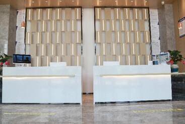 Echarm Hotel Huanggang Tuanfeng Administration Service Center