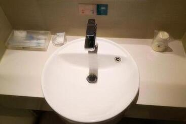 בית מלון כפרי City Comfort Inn Zhongshan Nanqu Subdistrict Yong An Square