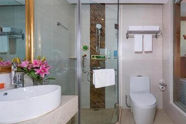 Vienna Hotel Zhengzhou Only Henan Movie Town