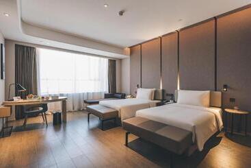 Atour Hotel Wenzhou Yueqing Nanhong Plaza
