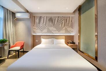 Borrman Hotel Xiantao Wushang Gymnasium