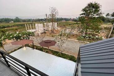 בית מלון כפרי เฮือนคำเเก้วรีสอร์ท & Kk House Cafa Nan