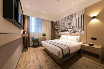 Hotel City Comfort Inn Wuhan Dongxihu Hengda City Square