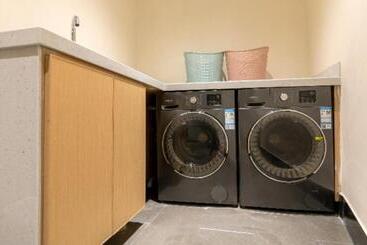 בית מלון כפרי City Comfort Inn Wuhan Jindi Plaza Luojiagang Metro Station