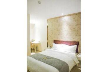 Super 8 Hotel Xiamen Tong An Zhonglou