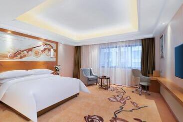 Vienna Hotel Anhui Chizhou Changjiang South Road