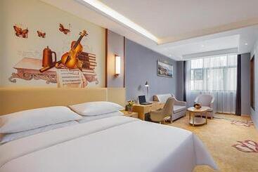 Vienna Hotel Anhui Chuzhou Government Affairs Center