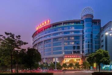 Vienna Hotel Guangdong Jiangmen Yingbin Avenue