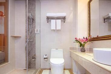 Vienna Hotel Hubei Macheng Cultural Town