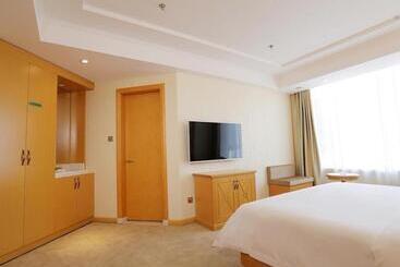 Vienna Hotel Shenyang Central Street