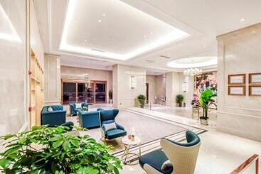 Vienna Hotel Sichuan Hejiang Yangtze River Bridge