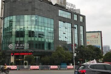 Chonpines Hotels·anshun Taixiang Baili