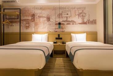 호텔 City Comfort Inn Baise High Speed Railway Station