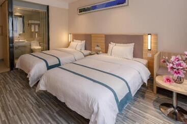 Отель City Comfort Inn Baise Lingyun Stadium