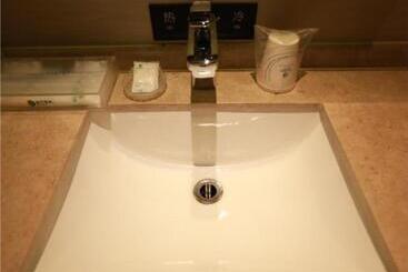 בית מלון כפרי City Comfort Inn Qingyuan City Plaza Hefu Dongcheng