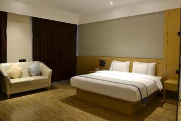 בית מלון כפרי City Comfort Inn Yulin Yufu Road Industrial Products Market