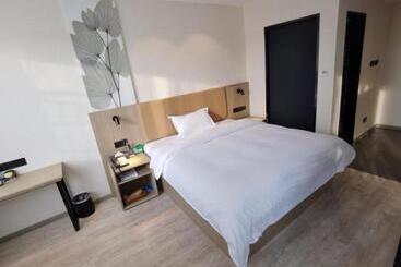 בית מלון כפרי Greentree Inn Express Fuzhou Linchuan District Gandong Auto City