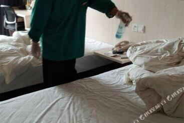 فندق Jinjiang Inn Xi An Fengcheng Five Road