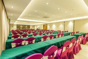 Hotel Jtour Inn Hechi Yizhou Municipal Central Plaza