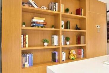 호텔 Jtour Inn Xianning Chongyang Taoxi Avenue