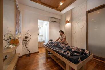 בית מלון כפרי Metadee Elite