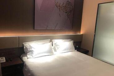 Iu Hotel Lanzhou New District Airport Ruiling International