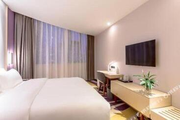 Lavande Hotels· Yueyang Linxiang Zhongfa
