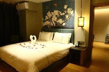 Magnotel Hengshui Lake Jizhou Middle School