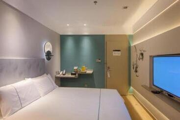 Magnotel Hotel Shiyan Wuyan Pedestrian Street