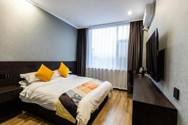 Shell Hotel Shanxi Fenyang Xinhuacun Town Fen Distillery