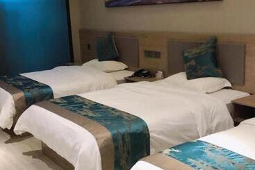 Shell Hotel Zhenjiang Danyang Baibaiban People Square