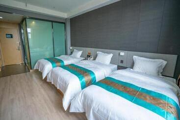 Up And In Hotel Xinjiang Aletai Beitun City Huayang Road